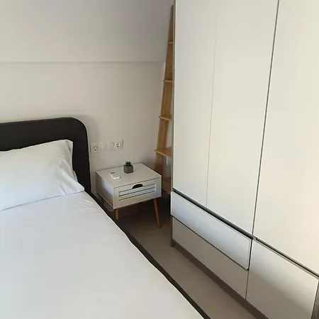 Maria 5 Minimalist Newly Built Maisonette 펜션