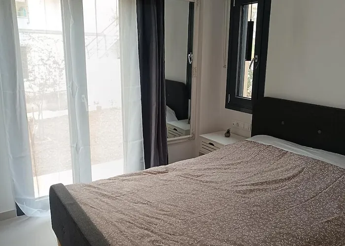 Maria 5 Minimalist Newly Built Maisonette